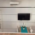 Apartmaji Apollonio דירה *