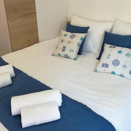 Apartmaji Apollonio 아파트 이졸라